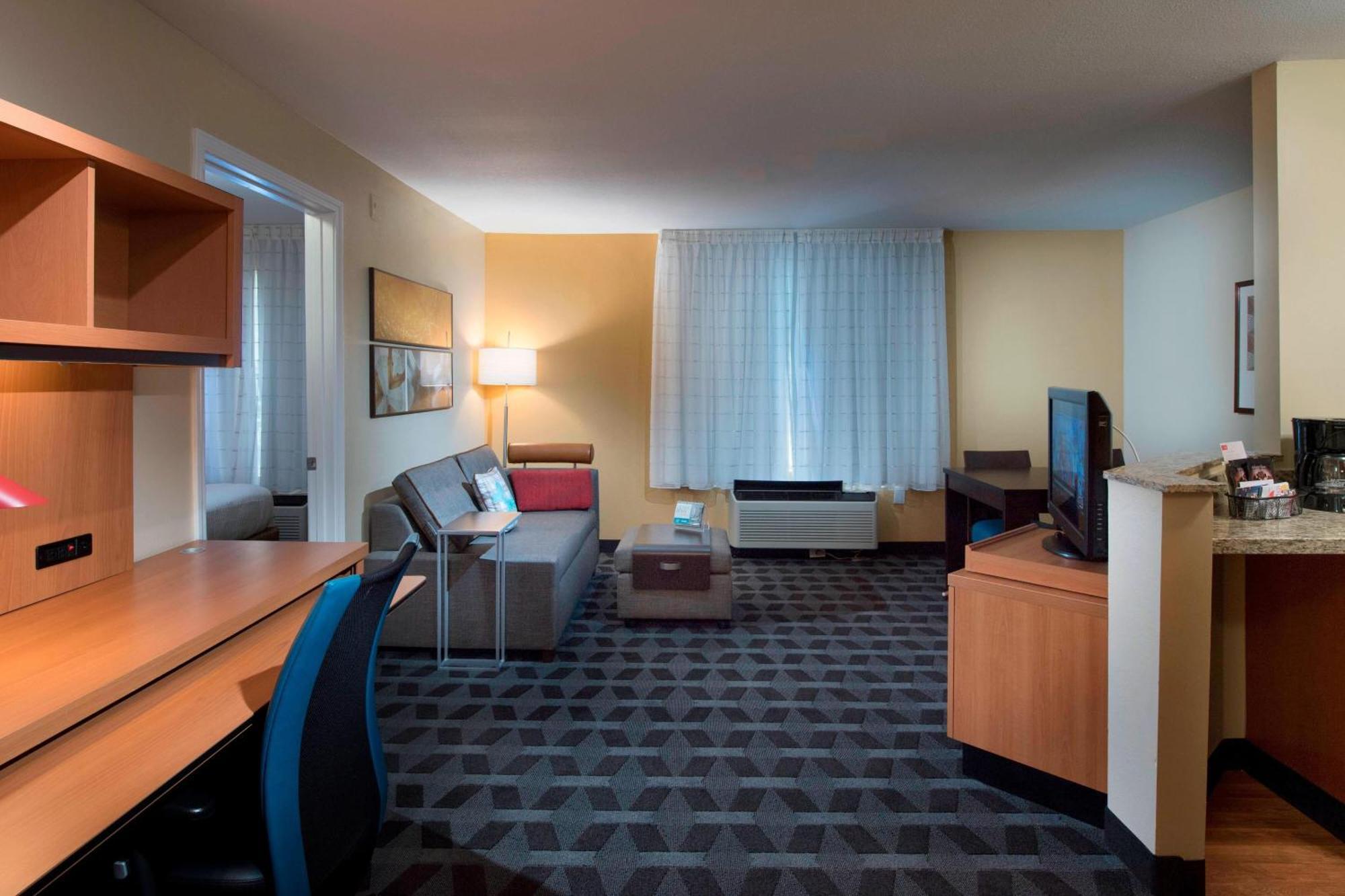 Towneplace Suites By Marriott Atlanta Алфарета Екстериор снимка