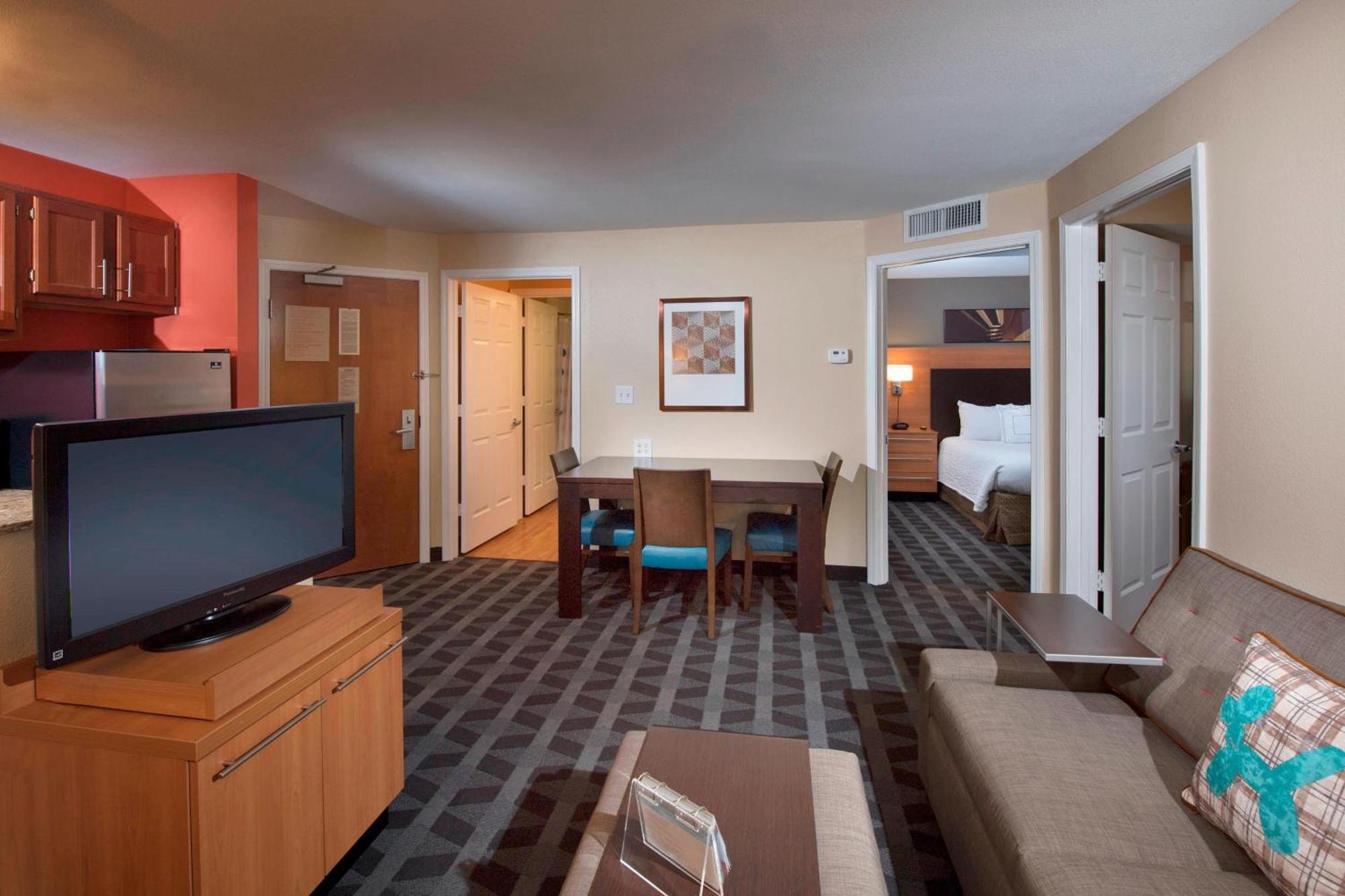 Towneplace Suites By Marriott Atlanta Алфарета Екстериор снимка