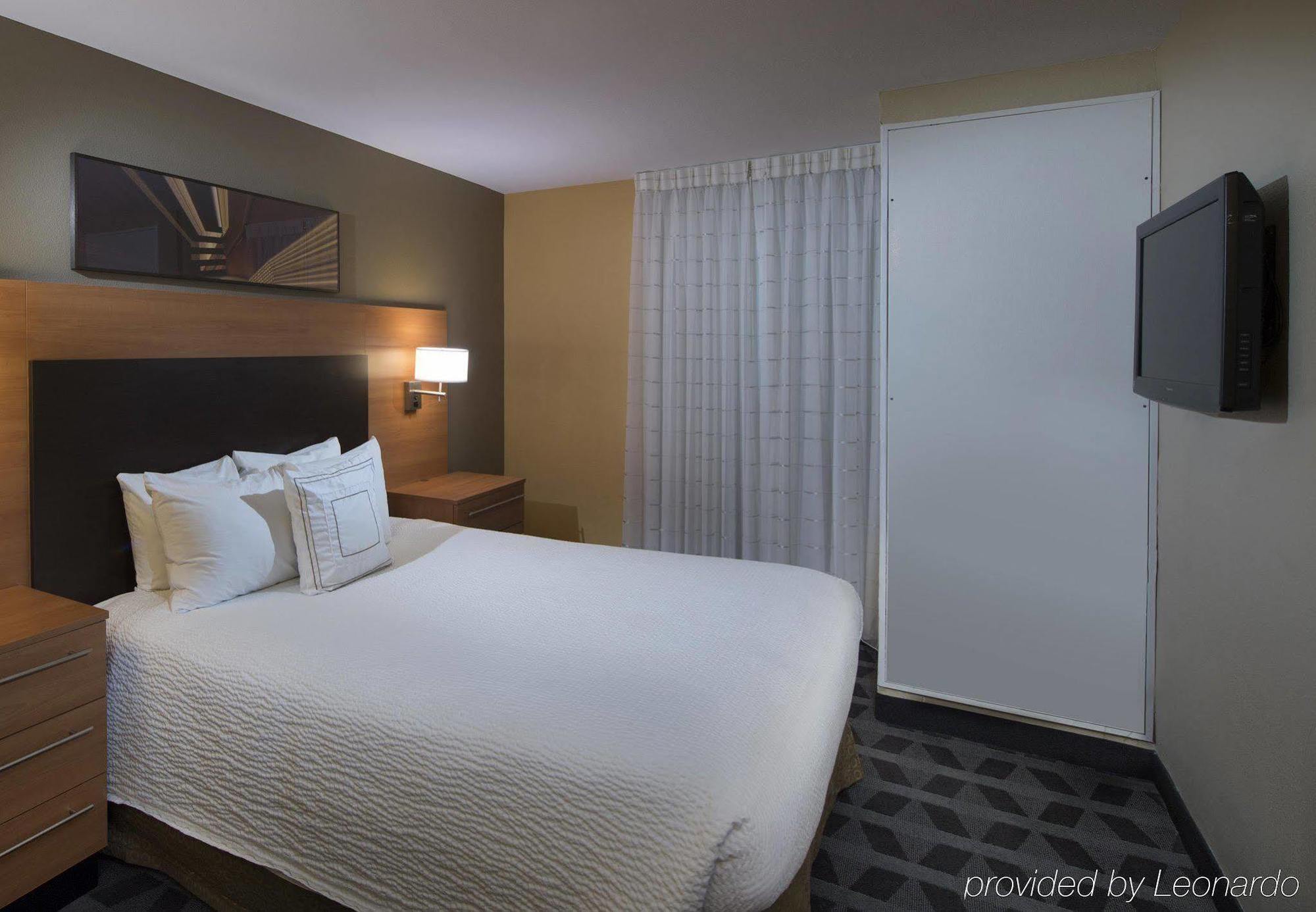Towneplace Suites By Marriott Atlanta Алфарета Екстериор снимка